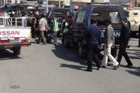 بالفيديو.. حملة أمنية لإزالة اشغالات الباعة بـ «الرويعي»