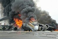 تحطم طائرة ركاب باكستانية على متنها 47 شخصًا