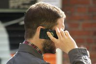 هاتف يكشف خيانة اللعوب مع الجار بالمرج