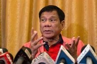 رئيس الفلبين: كنت أقوم بقتل المجرمين بنفسي