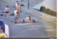 بالصور.. انقلابيو تركيا يسلمون أنفسهم عراة