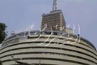 ماسبيرو يعاقب "محرز"