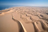 بالفيديو.. الرمال تتحرك كالأنهار