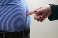 هذه الفاكهة تخلصك من دهون البطن في شهر