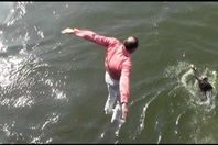 انتحار عامل