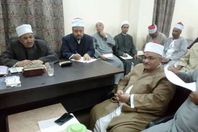 إجتماعا مع  مديري الإدارات بمديرية أوقاف أسوان