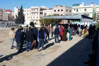 موقف عشوائي داخل مدرسة بكوم حمادة