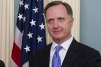 السفير الأمريكي لدى مصر ستيفن بيكروفت