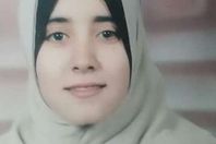 فتاة ميت نما