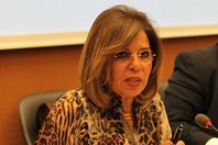 السفيرة مشيرة خطاب