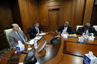 الفريق مهاب مميش ووفد إفريقي