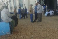 جانب من وقفة عمال سكر ادفو