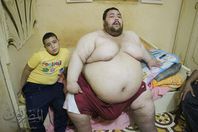 أسرة مريض بالسمنة المفرضة فى الغربية تدق باب " وزير الصحة " بعلاجة