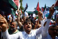 مظاهرات تضامنا مع المسجد الاقصى