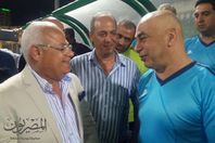 محافظ بورسعيد يؤازر حسام حسن