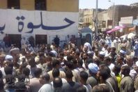 حصارة الأهالي للشرطة بالأقصر بسبب وفاة سجين