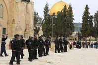 قوات الاحتلال فى ساحات المسجد الاقصى