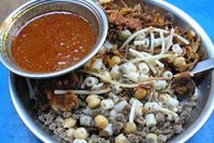 تسمم 35 شخصًا تناولوا "كشري"