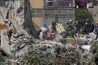 مصرع 8 في انهيار مبنى سكني بإيطاليا