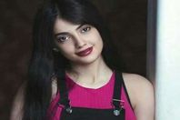 صاحبة الفيديو