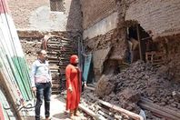 انهيار جزئي في منزل قديم خالي من السكان دون إصابات بالمحلة