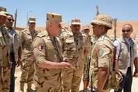 رئيس الأركان يتفقد القوات بسيناء