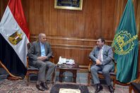 محافظ القليوبية والسفير تورال