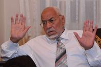 المرشد السابق مهدي عاكف