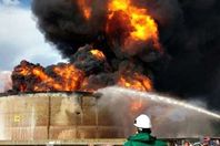 انفجار خزان نفط (أرشيفية)