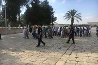 اقتحام باحات الأقصي