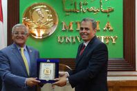 تكريم عمداء الكليات بالمنيا