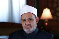 الدكتور أحمد الطيب
