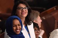 النائبات المسلمتان