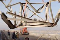 سقوط كوبرى مشاة