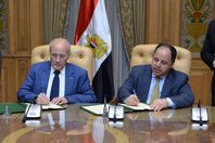 المالية  والانتاج الحربي