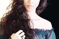 دوللي شاهين