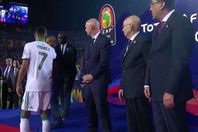 رياض محرز ورئيس الوزراء