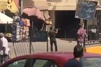 بالفيديو.. مجهول يطلق النار على المواطنين بموقف أحمد حلمي