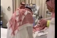 الملك سلمان مع الأمير بندر