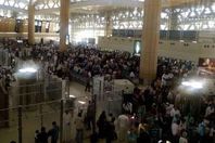 تكدس العاملات بمطار الرياض