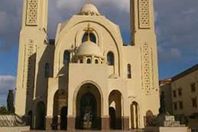 توزع بالمجان.. الكنيسة تحذر من نسخ مزورة للإنجيل