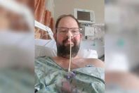 طبيب يصاب بكورونا خلال اجتماع للسيطرة على انتشاره
