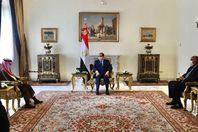 الرئيس السيسي يلتقي وزر الخارجية السعودي