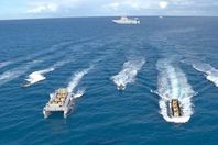 القوات البحرية تعلن تنفيذ مهمة في البحر الأحمر