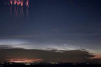 البرق الاحمر
