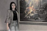 133-002458-naira-ashraf-s-family-leaves-home_700x400