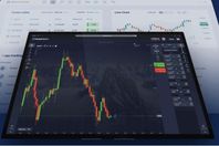 The-M2-trading-robot-for-Pocket-Option-1030x740