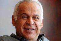 فرج عامر يشيد بافتتاح المطارات الجديدة