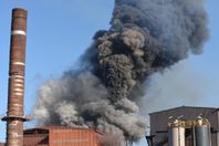 انفجار مصنع للحديد والصلب بفرنسا  