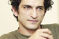 عمرو واكد لـ"الداخلية": "غباؤكم هيخسركم كتير"